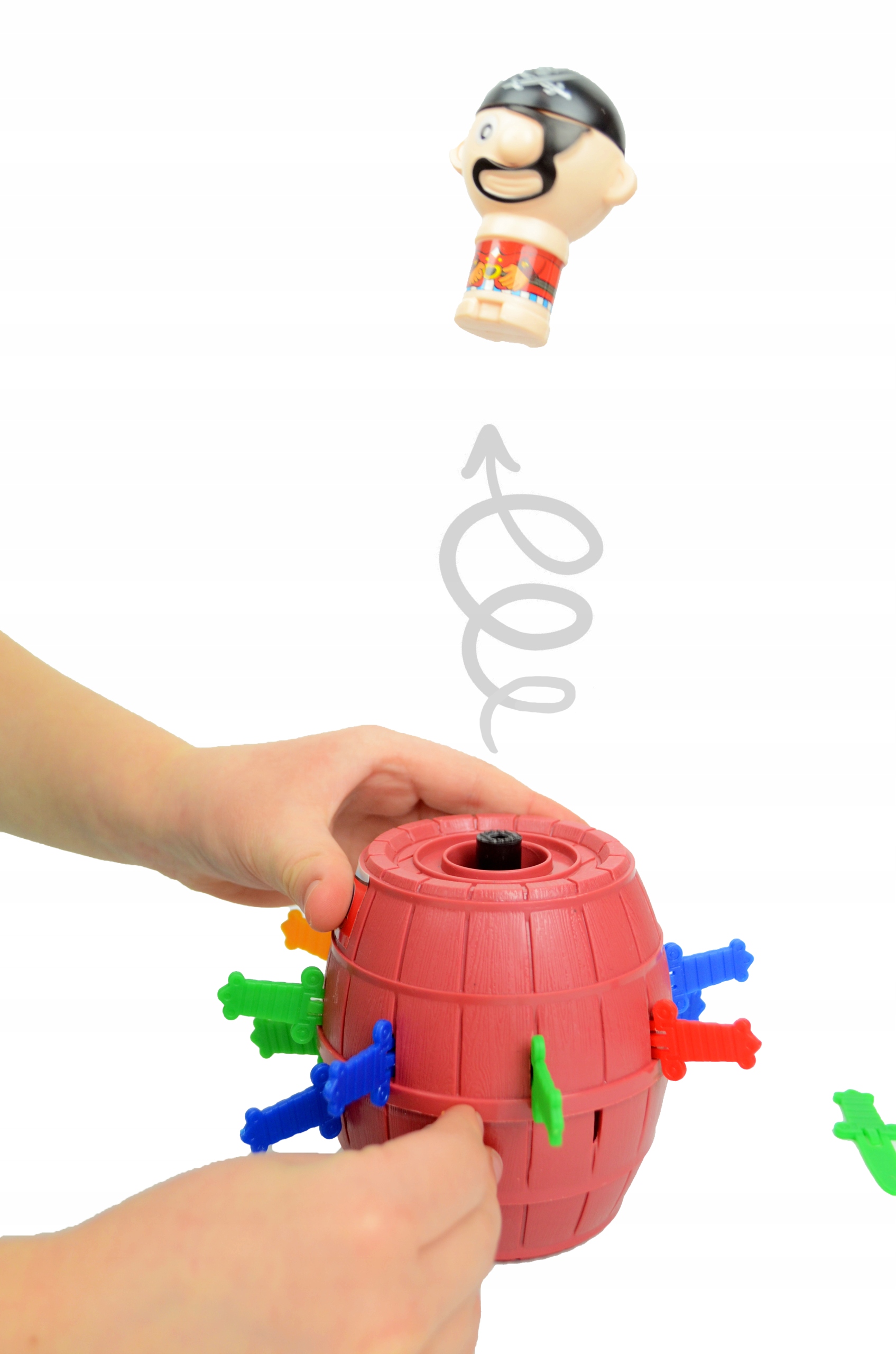 GRA W PIRATA UKŁUJ PIRATA SKACZĄCY PIRAT W BECZCE