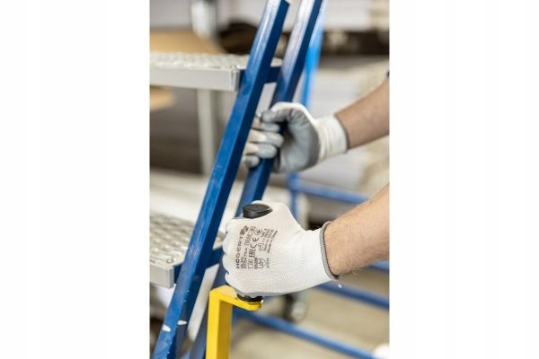 820a2ddec40503f176b3c6f98ed85a18