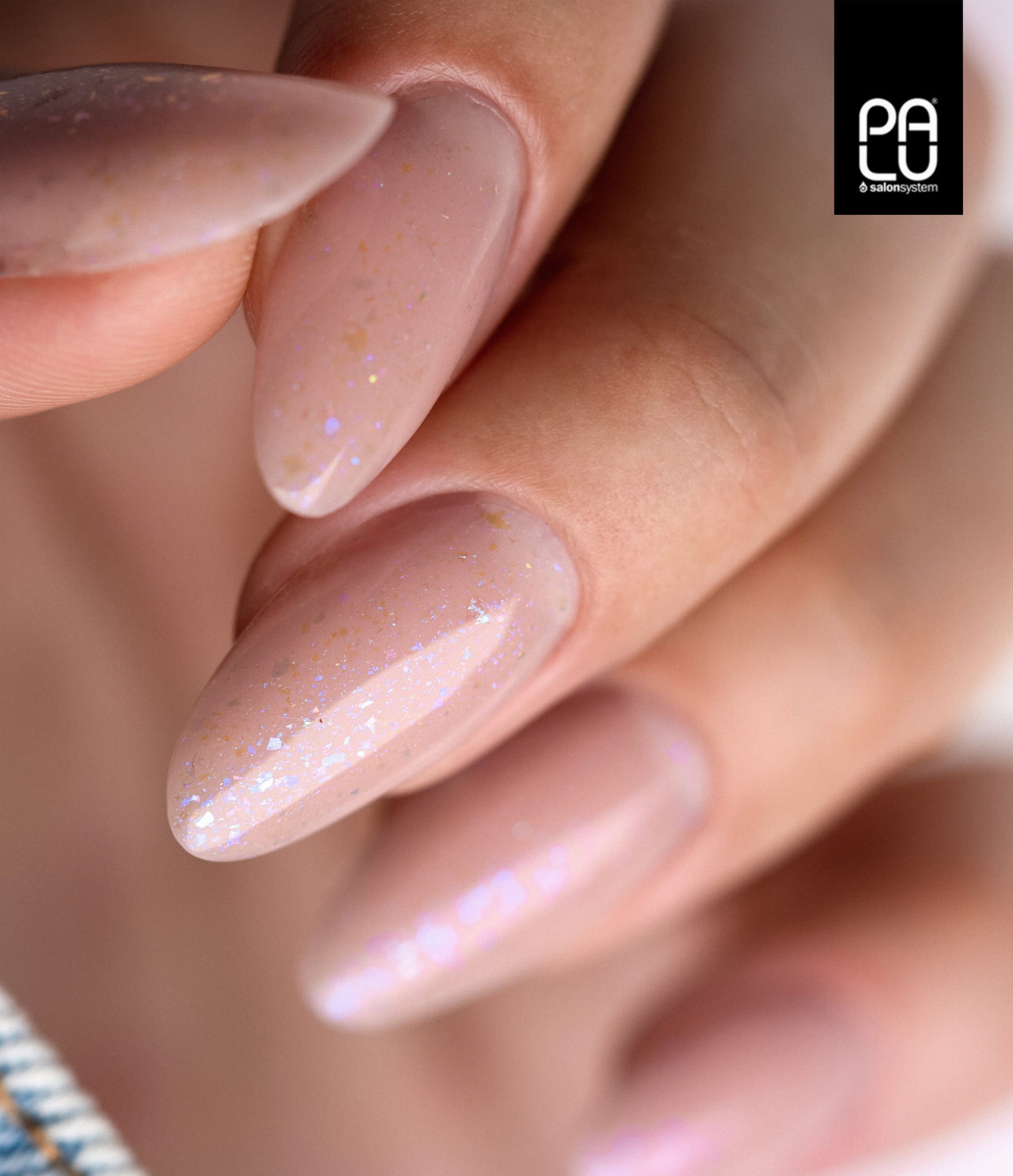 Palu Builder Gel - efekt końcowy na paznokciach