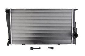 chłodnica BMW E81 E87 E90 E92 X1 E84 53472 NRF