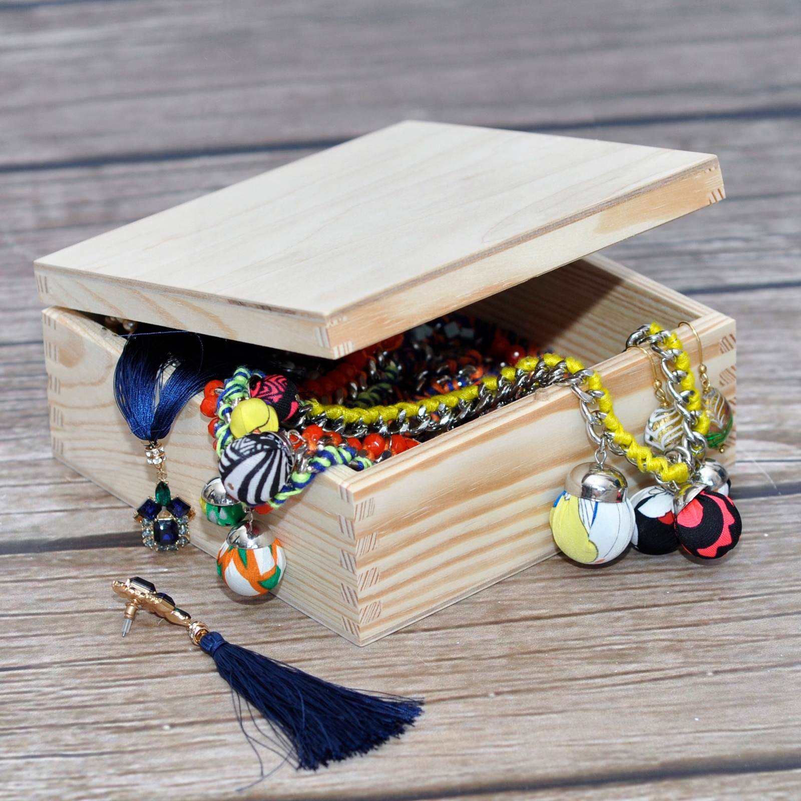 Pudełko z drewna kasetka decoupage 16,2x16,2x7,2cm