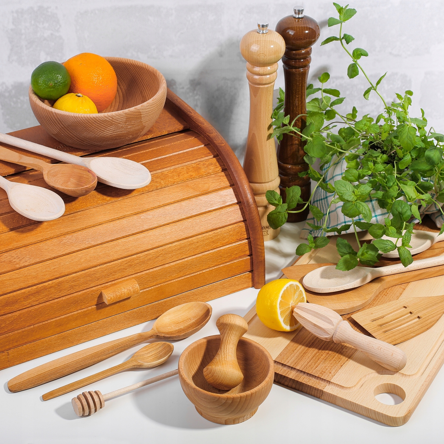 Drewniany chlebak pojemnik na chleb brązowy duży