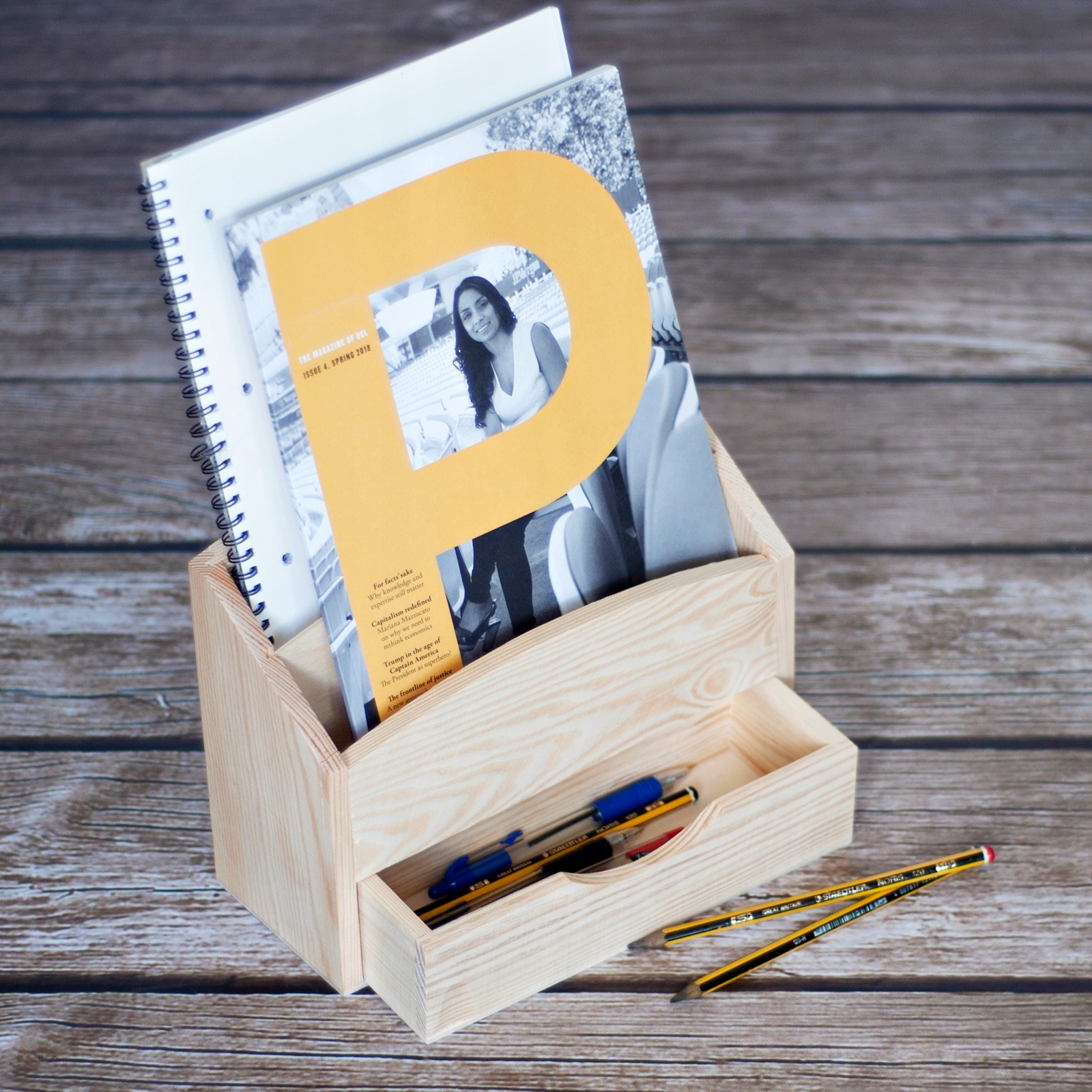 Pudełko organizer drewniany na biurko z szufladą