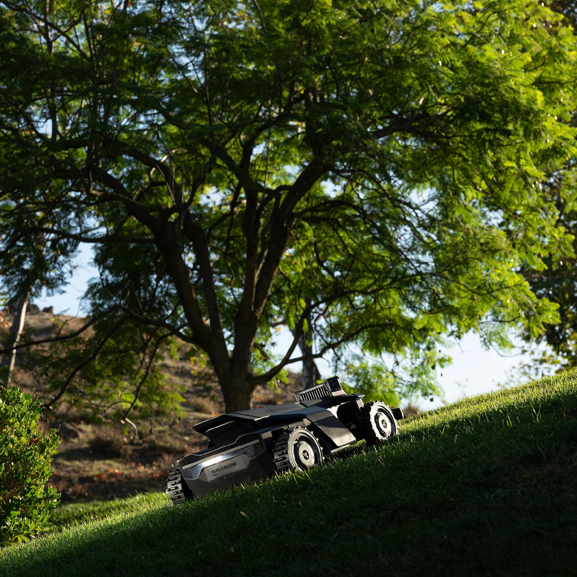 Xero-Turn 4WD w Segway Navimow X420