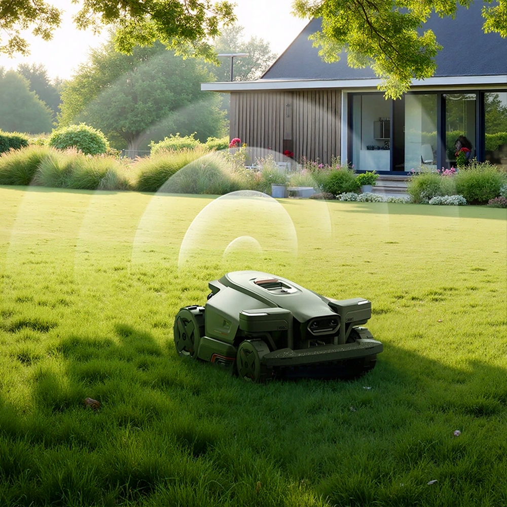 Sentisphere RTK VSLAM w Roborock RockMow Z130 AWD