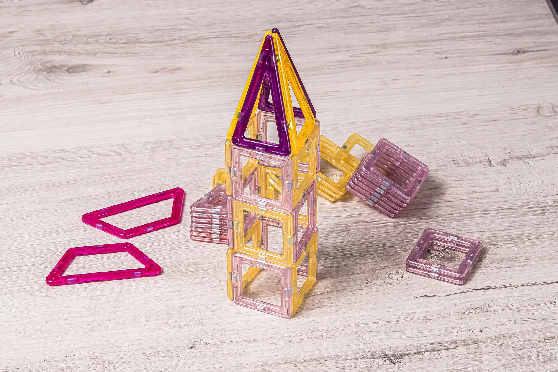 KLOCKI MAGNETYCZNE KUFEREK 112 EL. NR:6522