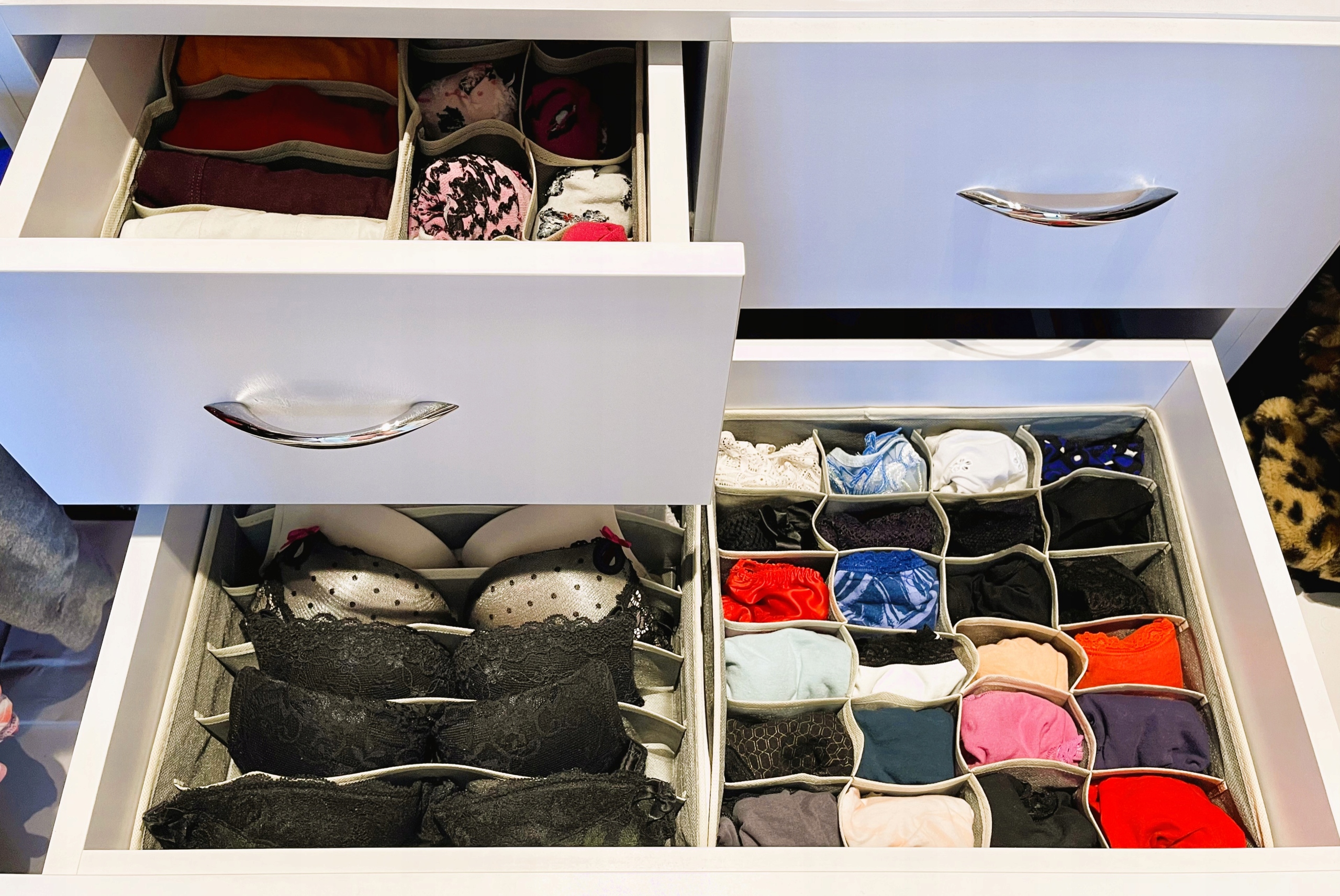 ORGANIZER NA BIELIZNE NR:8373