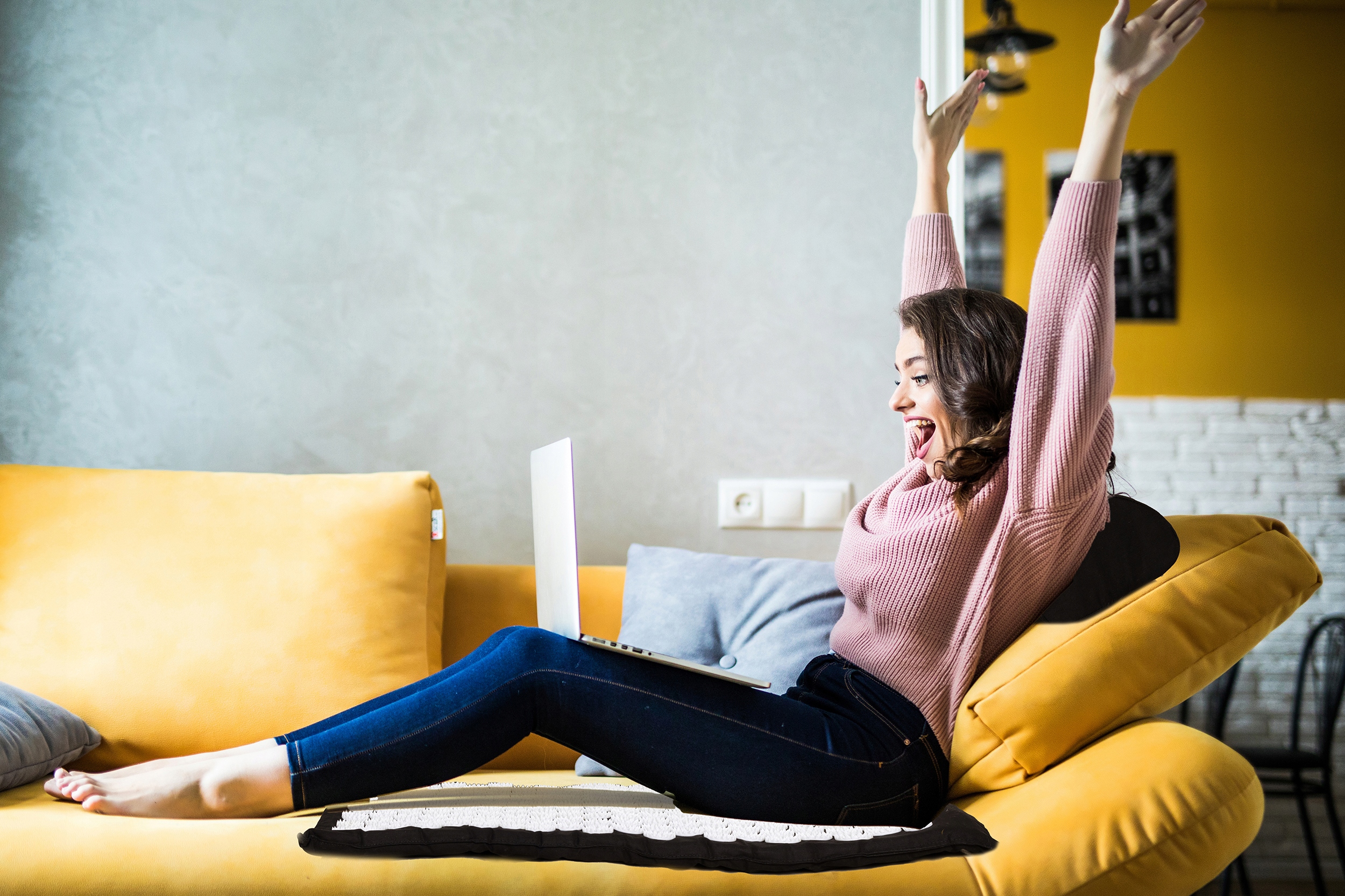 MATA DO AKUPRESURY CZARNA + PODUSZKA