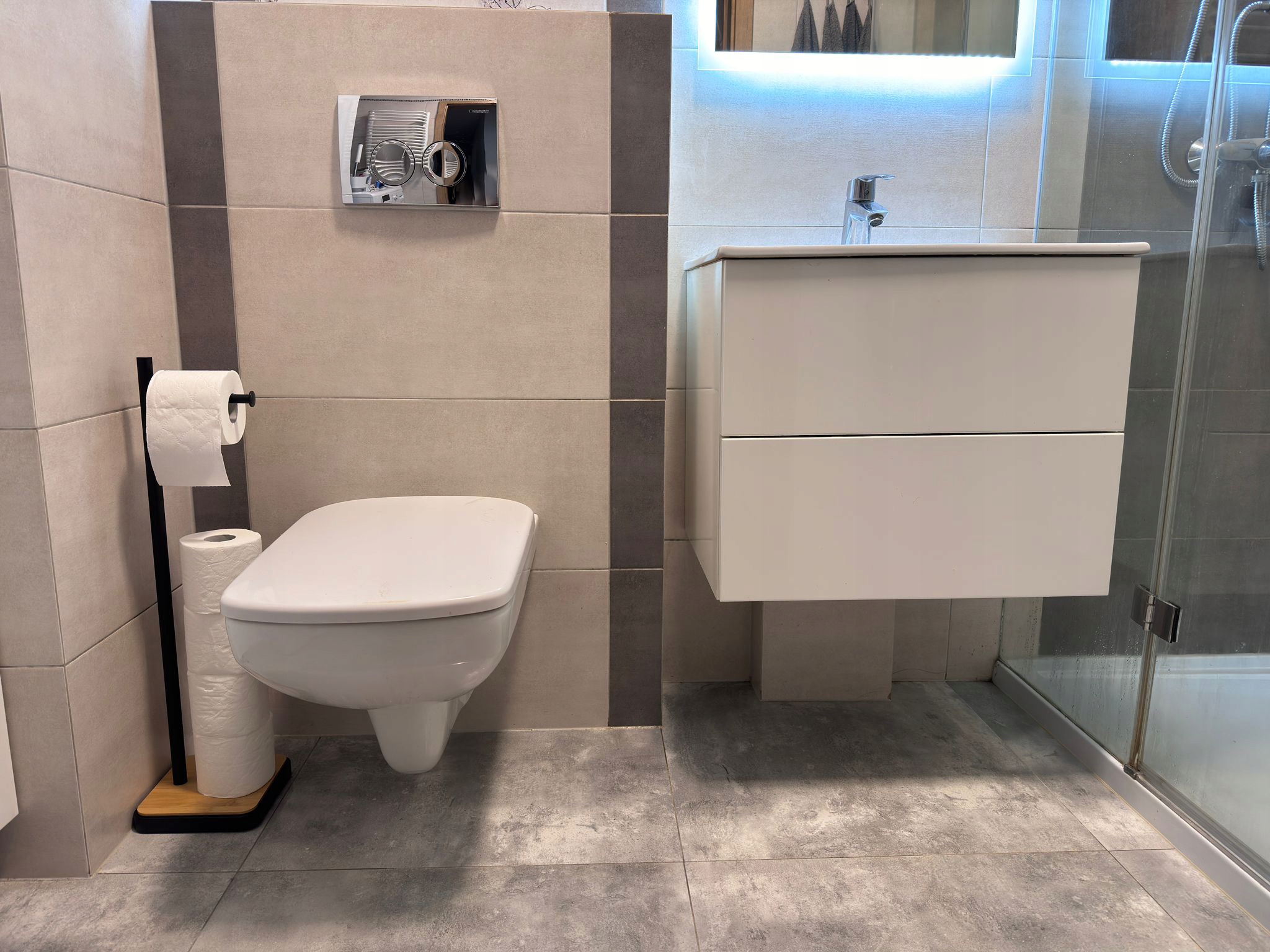 WOOD STOJAK NA PAPIER TOAL. NR:9479