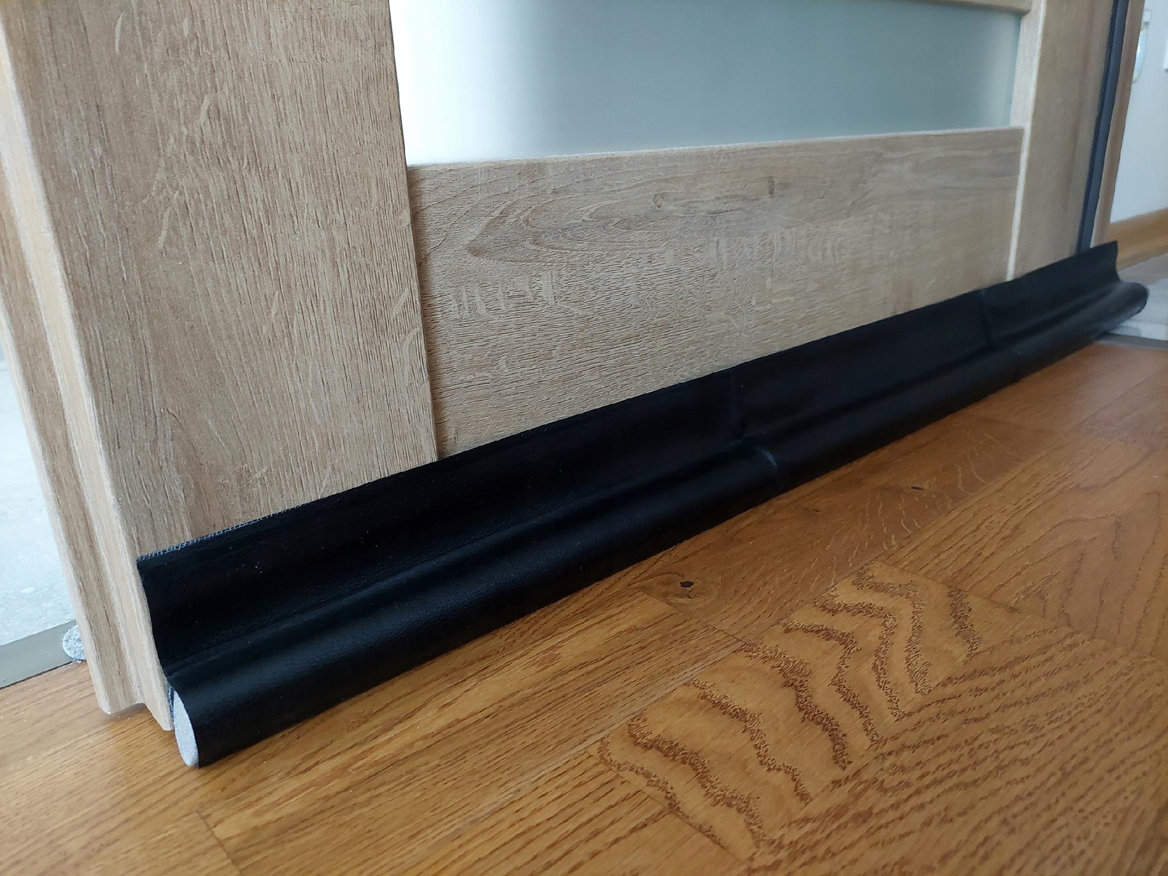 USZCZELKA PRZECIWPRZECIĄGOWA