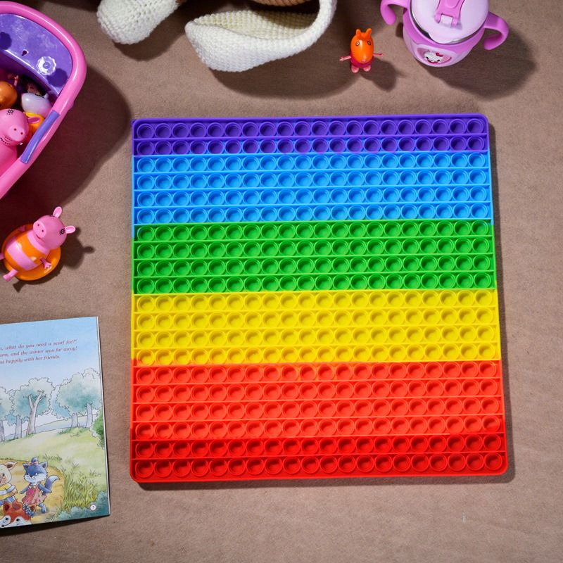 ZABAWKA SENSORYCZNA SQUARE 30X30 RAINBOW