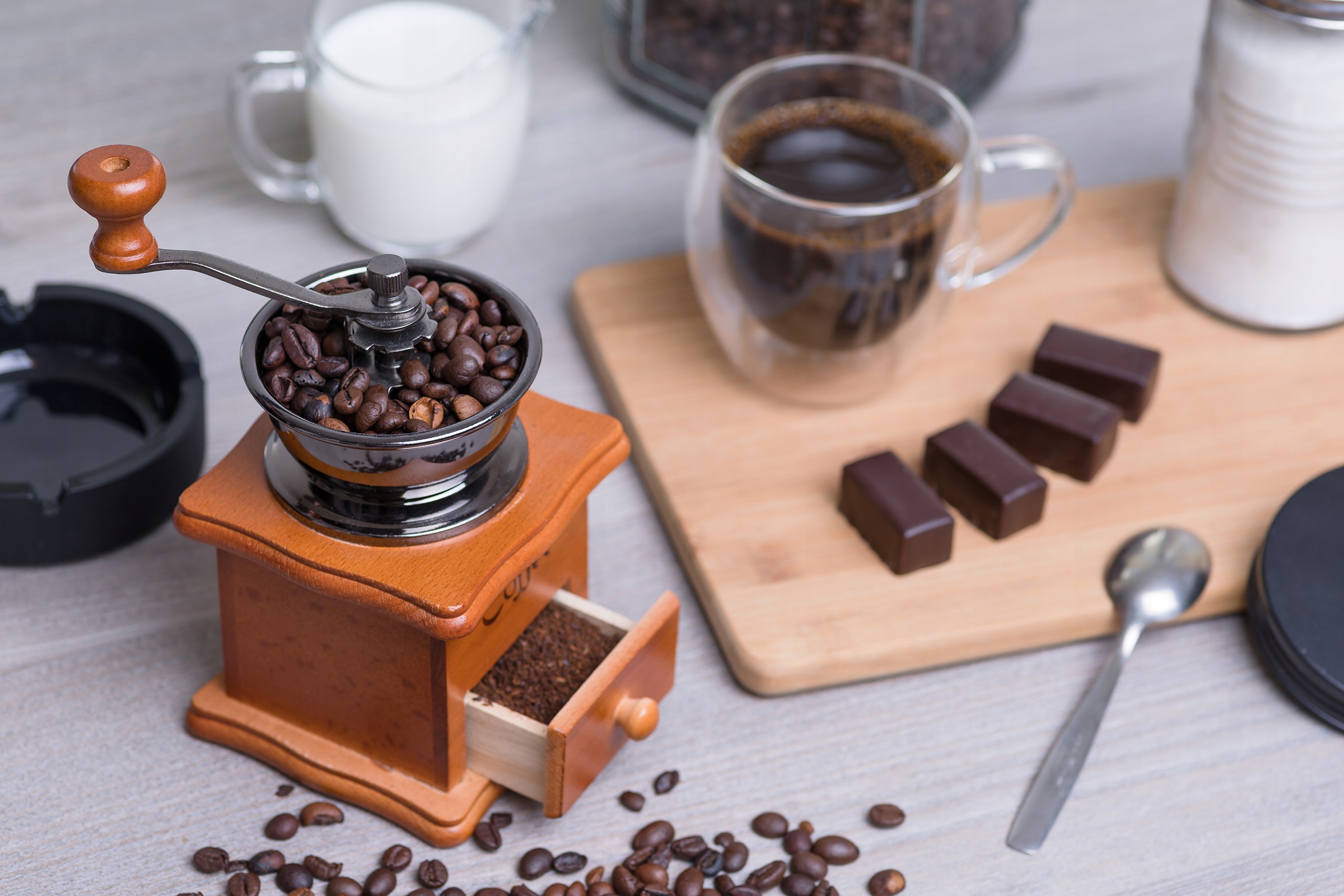 MLYNEK DO KAWY NR:3422