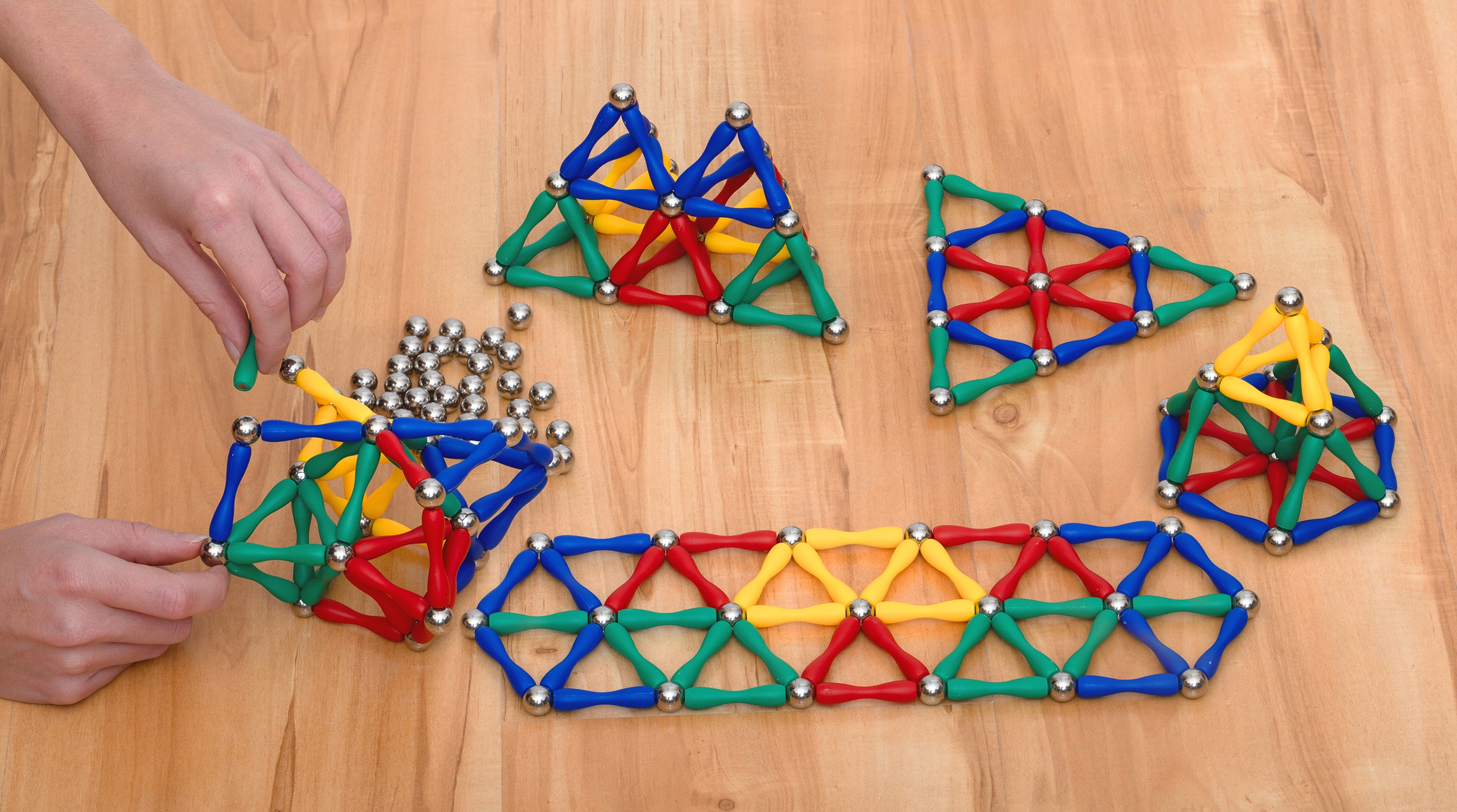 KLOCKI MAGNETYCZNE 52EL.