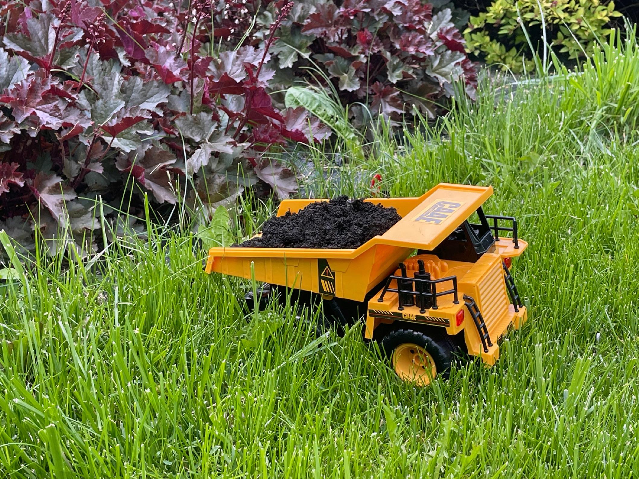 SAMOCHÓD CIĘŻAROWY WYWROTKA + PILOT