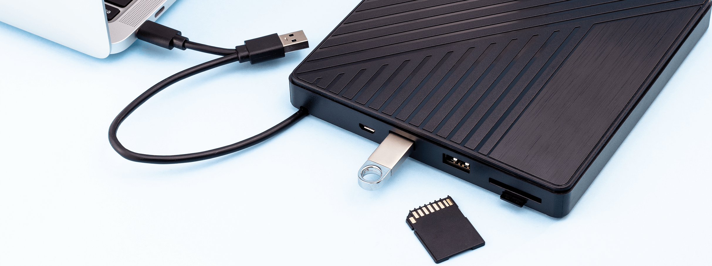 Reagle RCD5 czarny napęd zewnętrzny DVD CD USB-C — 03 / Dwa złącza USB-A 2.0