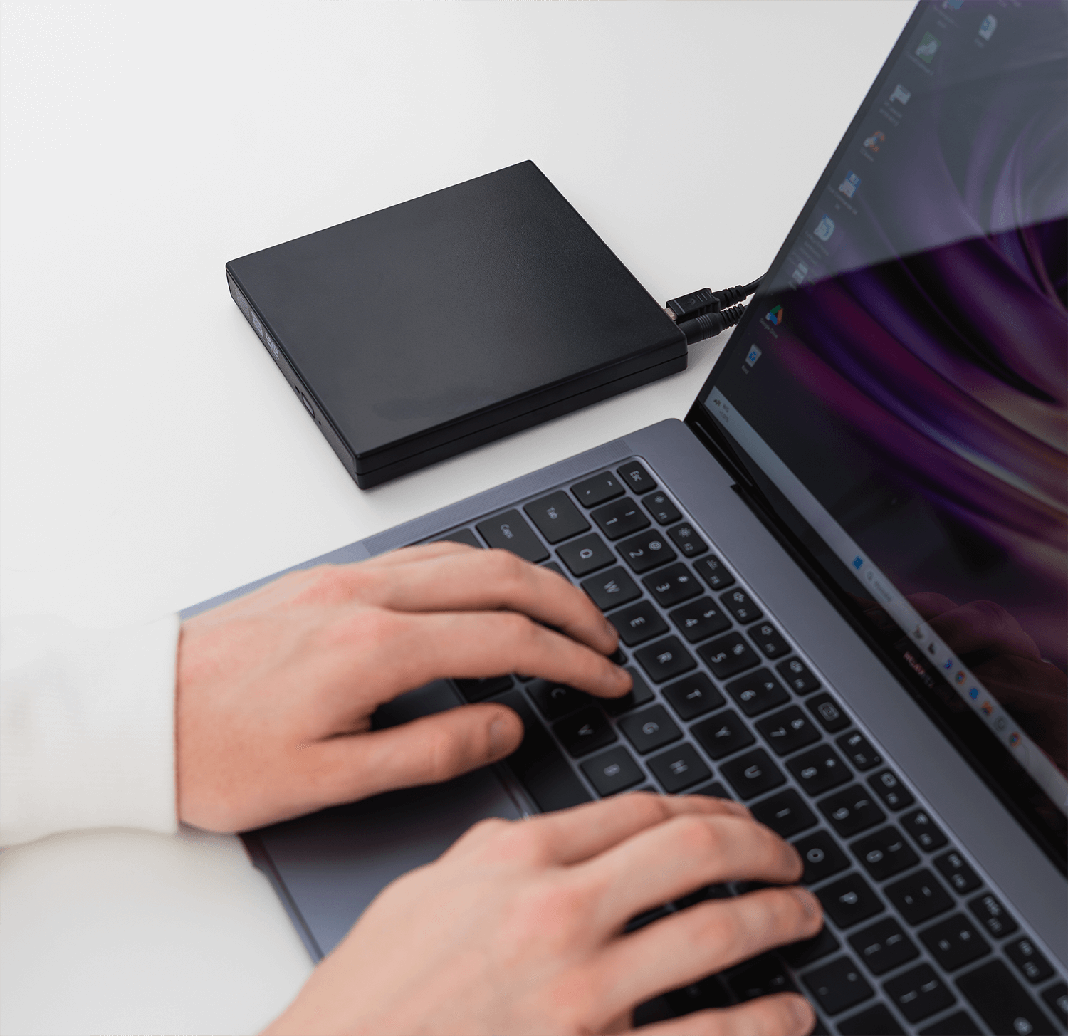 REAGLE NAPĘD CD-R/DVD-ROM/RW SLIM ZEWNĘTRZNY USB NAGRYWARKA PRZENOŚNY DO LAPTOPA_1