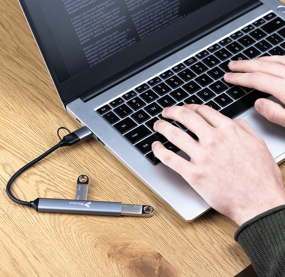 Reagle USB-C und USB-A HUB 2in1 Splitter für 4x USB Anschlüsse_1