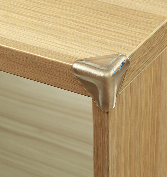 Zabezpieczenia na narożniki do mebli