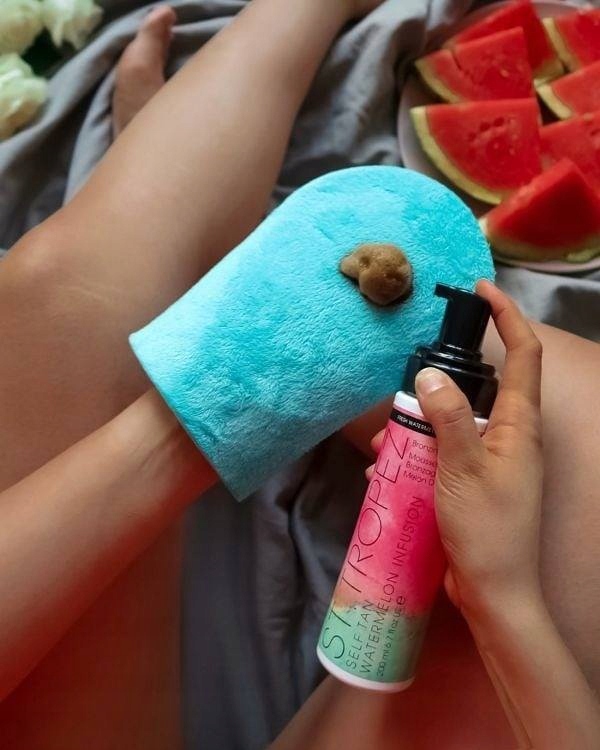 ST.TROPEZ RĘKAWICA DO APLIKACJI SAMOOPALACZA