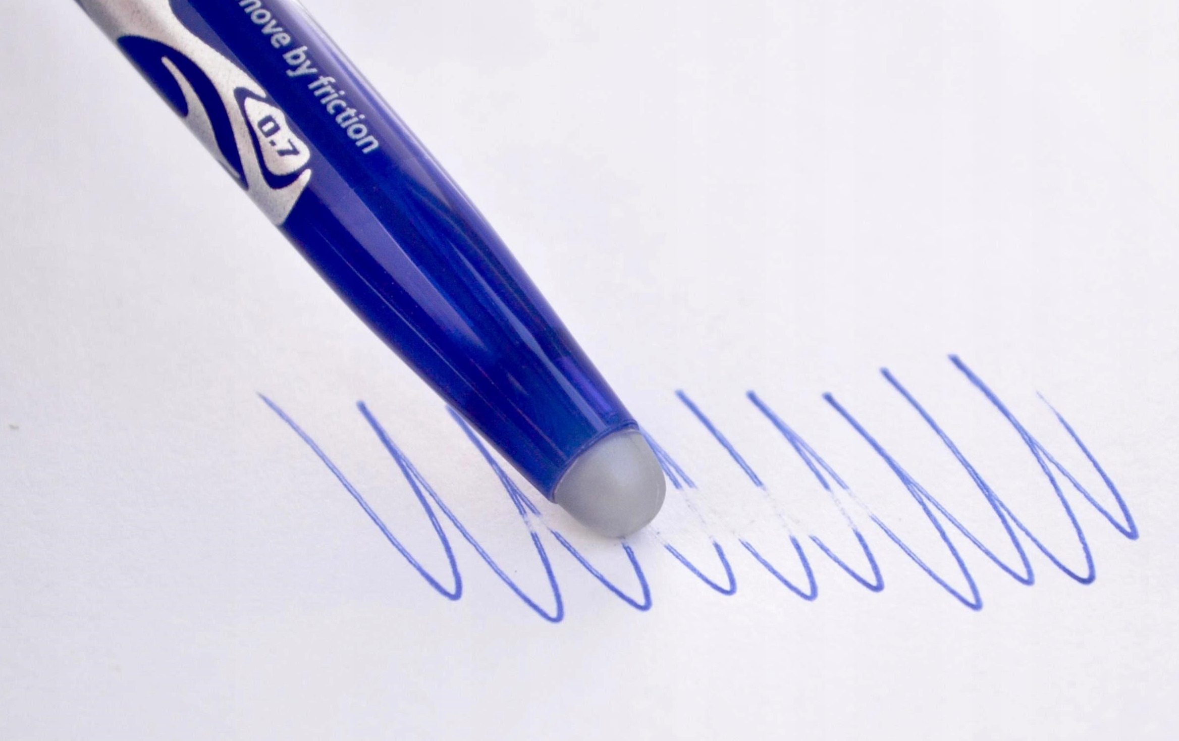 DŁUGOPIS PILOT FRIXION BL-FR7 NIEBIESKI A'12 2785