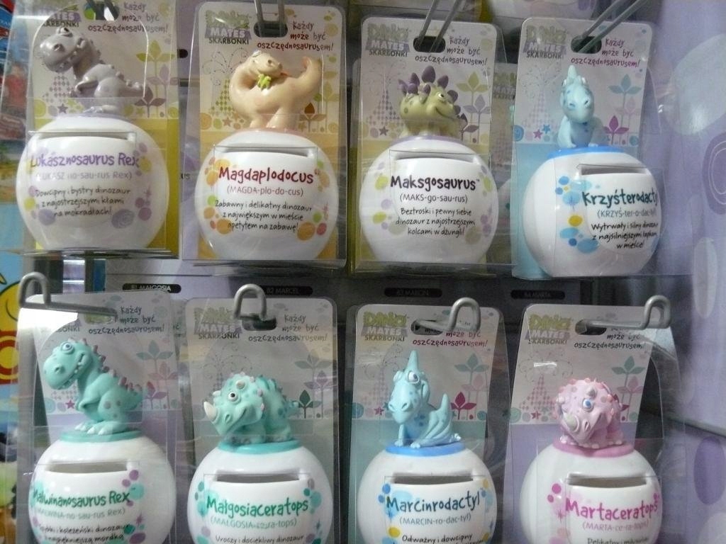 SKARBONKA DINOMATES Z DINOZAURAMI różne wzory