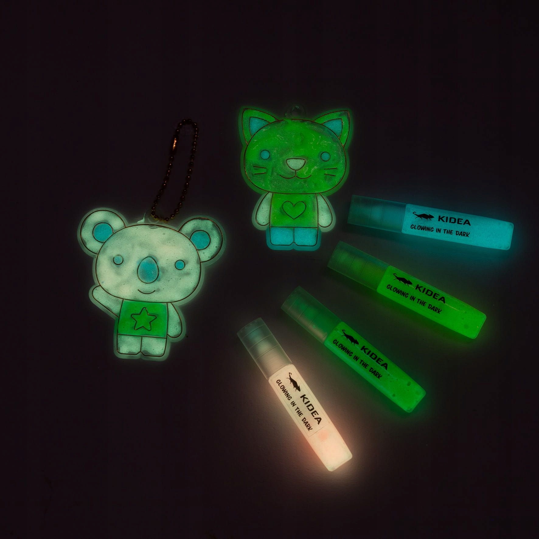 ZESTAW ZAWIESZEK MISIE ŚWIECĄCYCH W CIEMNOŚCI 0378