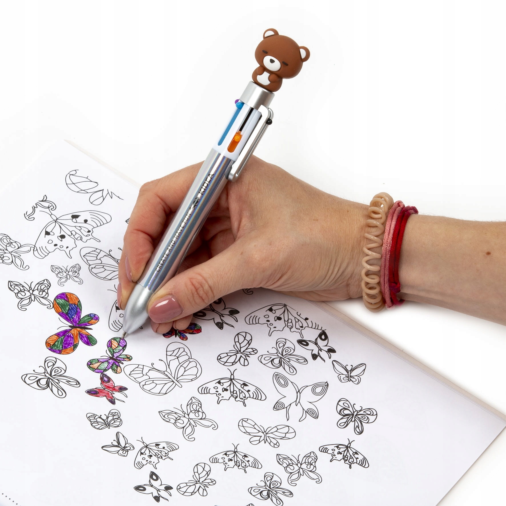 DŁUGOPIS Z FIGURKĄ A 6 KOLORÓW KIDEA 8828