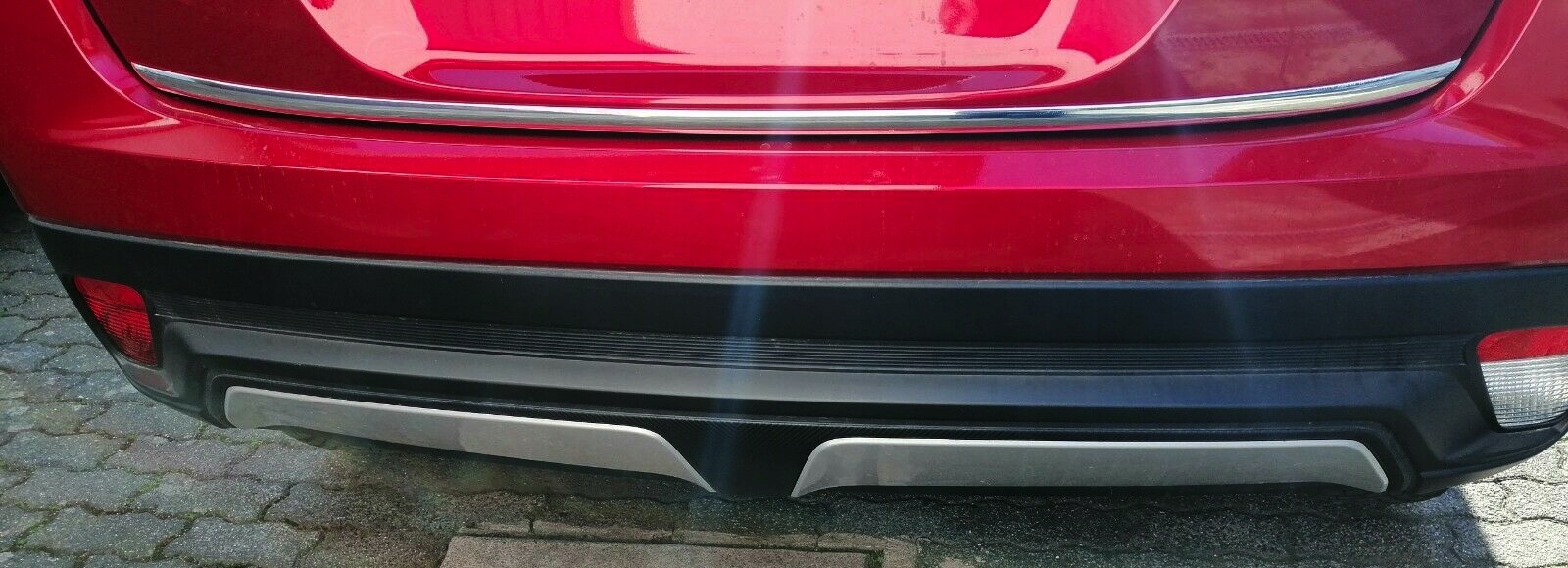 Kromirana obroba pokrova prtljažnika