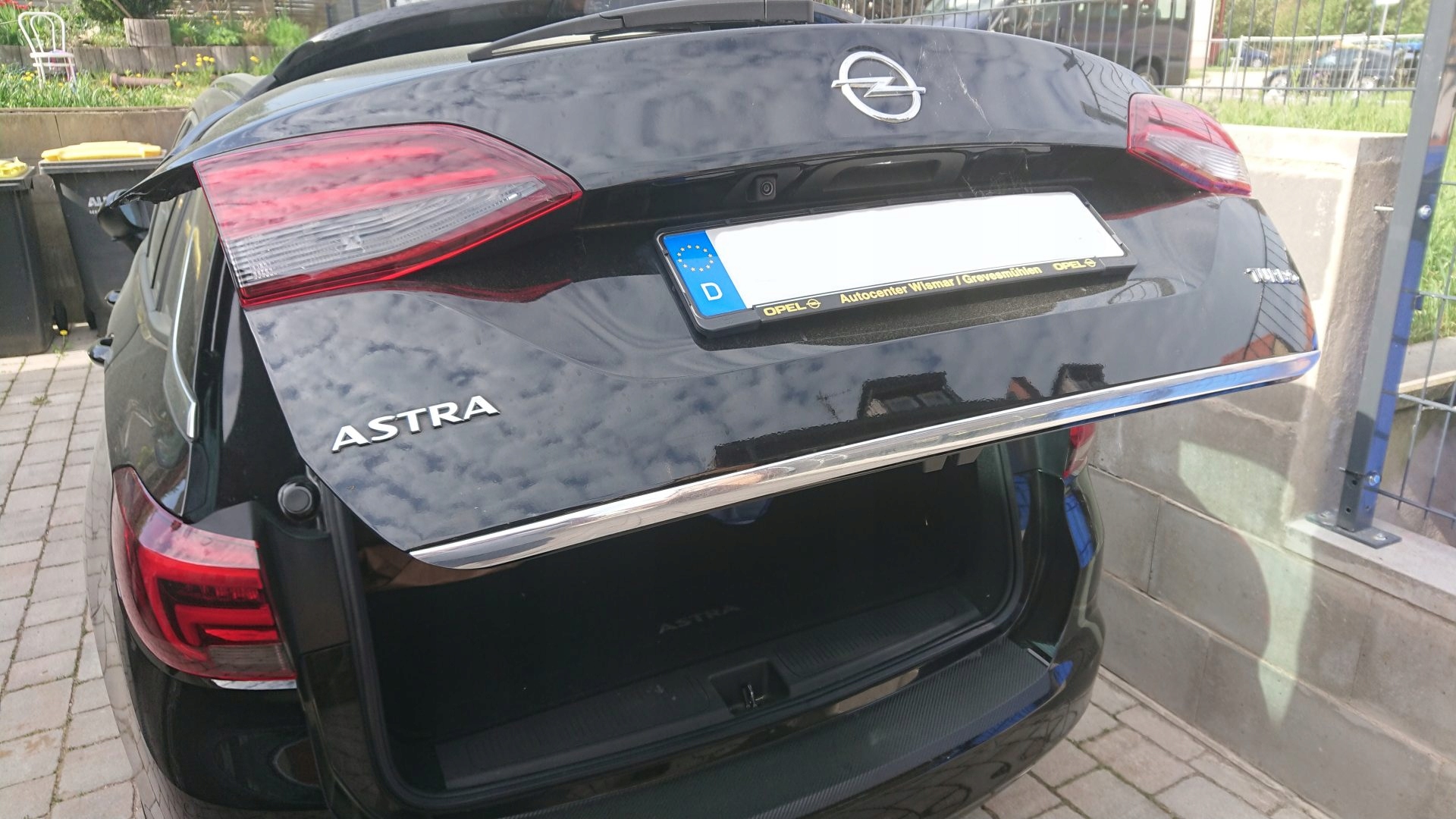 Kromirana obloga prtljažnih vrat Opel Astra K Kombi - slika 6