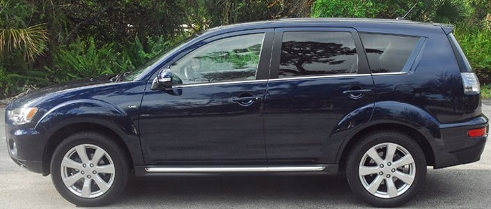 Kromirane letvice za Mitsubishi Outlander II - bočni pogled