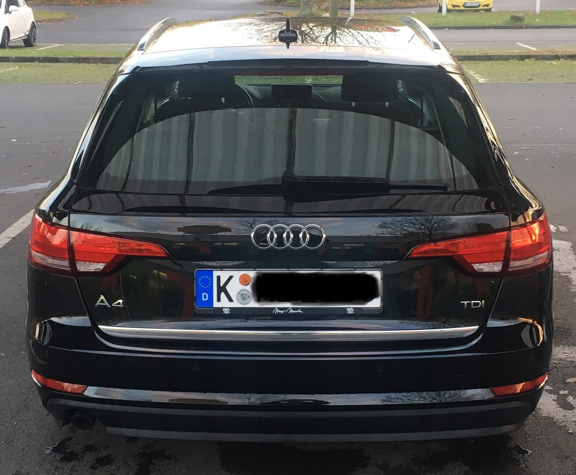 Kromirana letvica za automobil