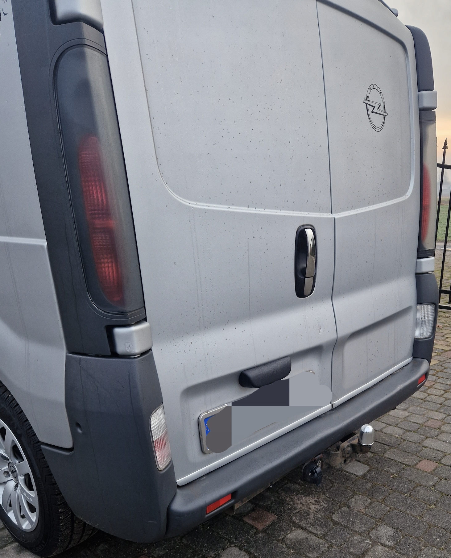 Stražnje lajsne Opel Vivaro - sklop