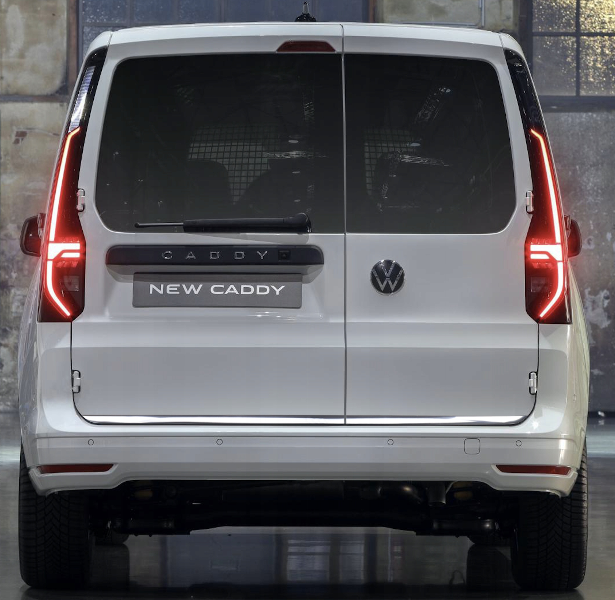 Kromirane ukrasne letvice za vrata prtljažnika VW Volkswagen Caddy V