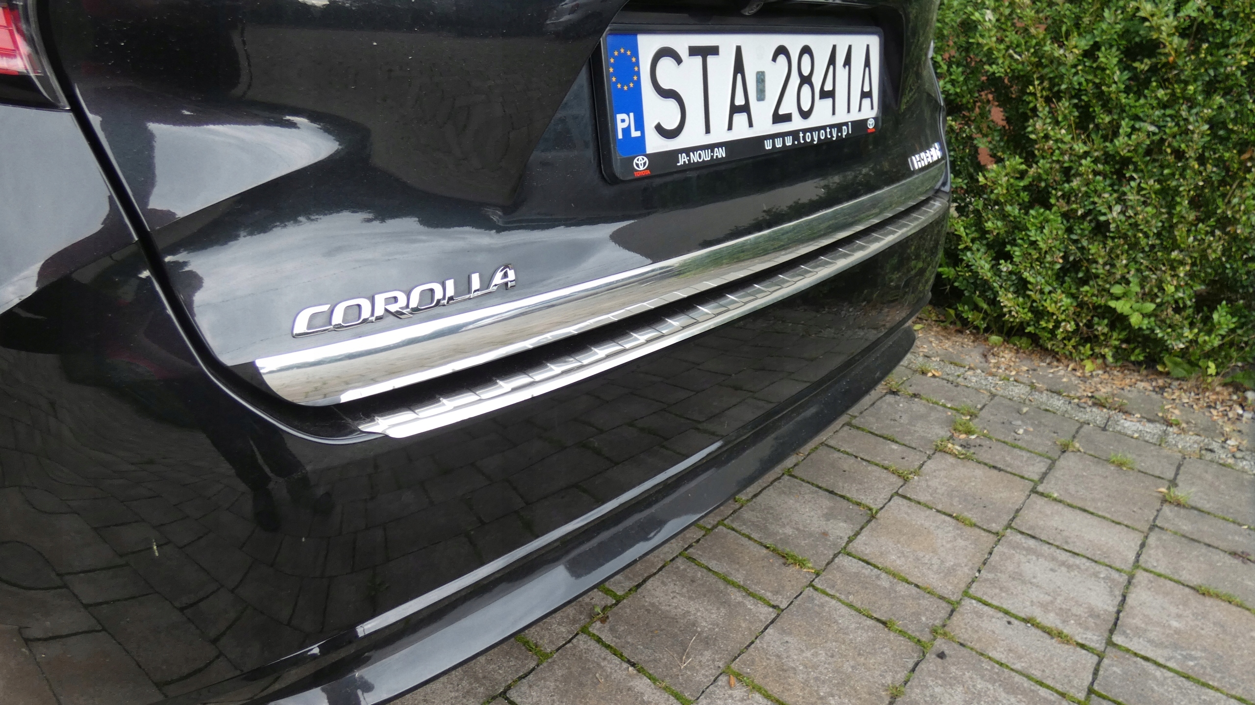 Ugradnja kromirane letvice za Suzuki Swace