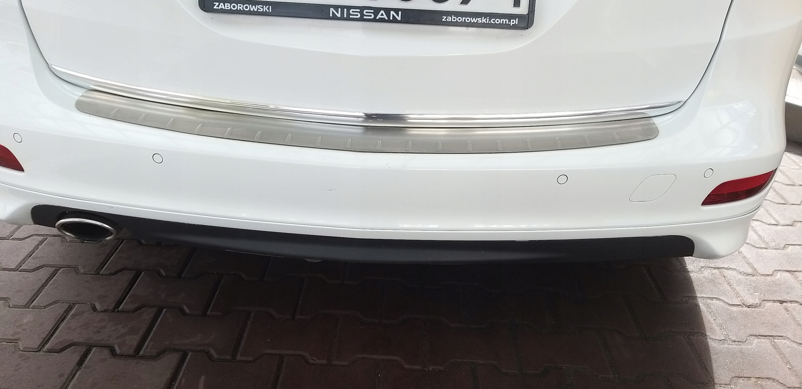 Kromirana letvica - prestižan detalj