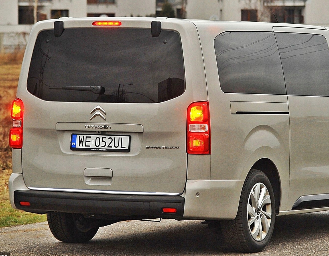 Kromirana stranska letev za avto