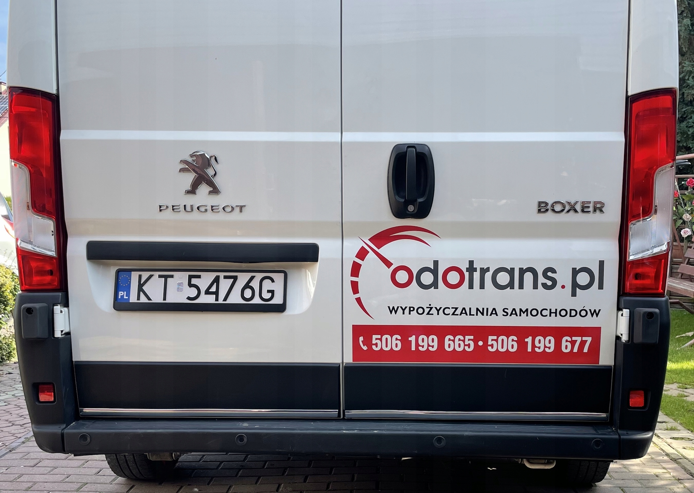 Detalji kromiranih letvica na Jumperu