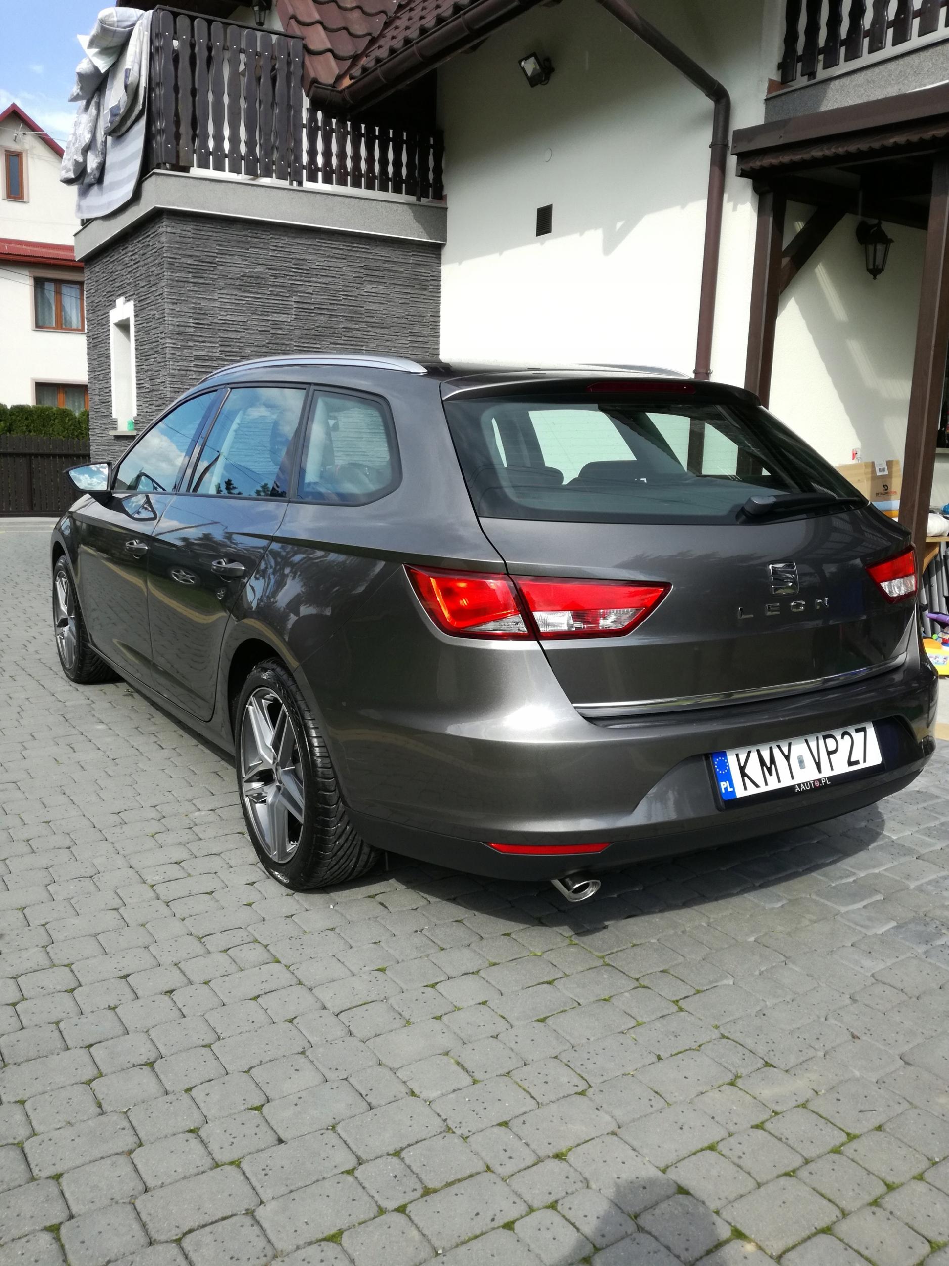 Kromirana letev na pokrovu prtljažnika