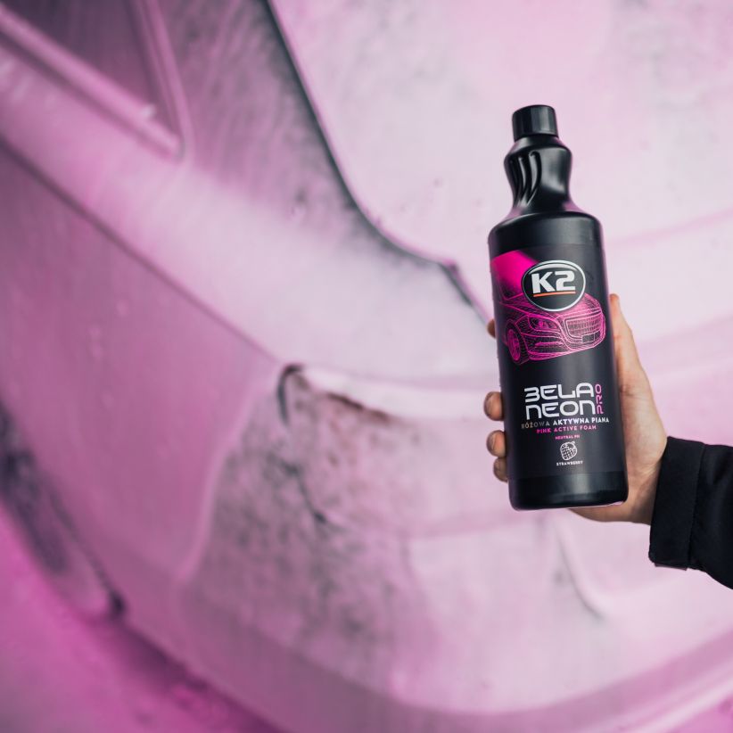 K2 Bela Neon Pro 1L - różowa piana o zapachu truskawki
