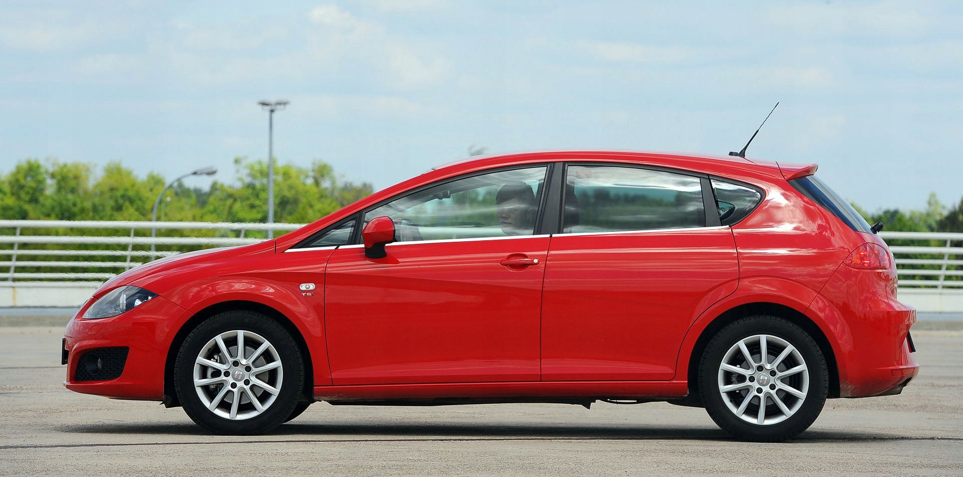 Kromirane bočne letvice za Seat Leon 2 HB