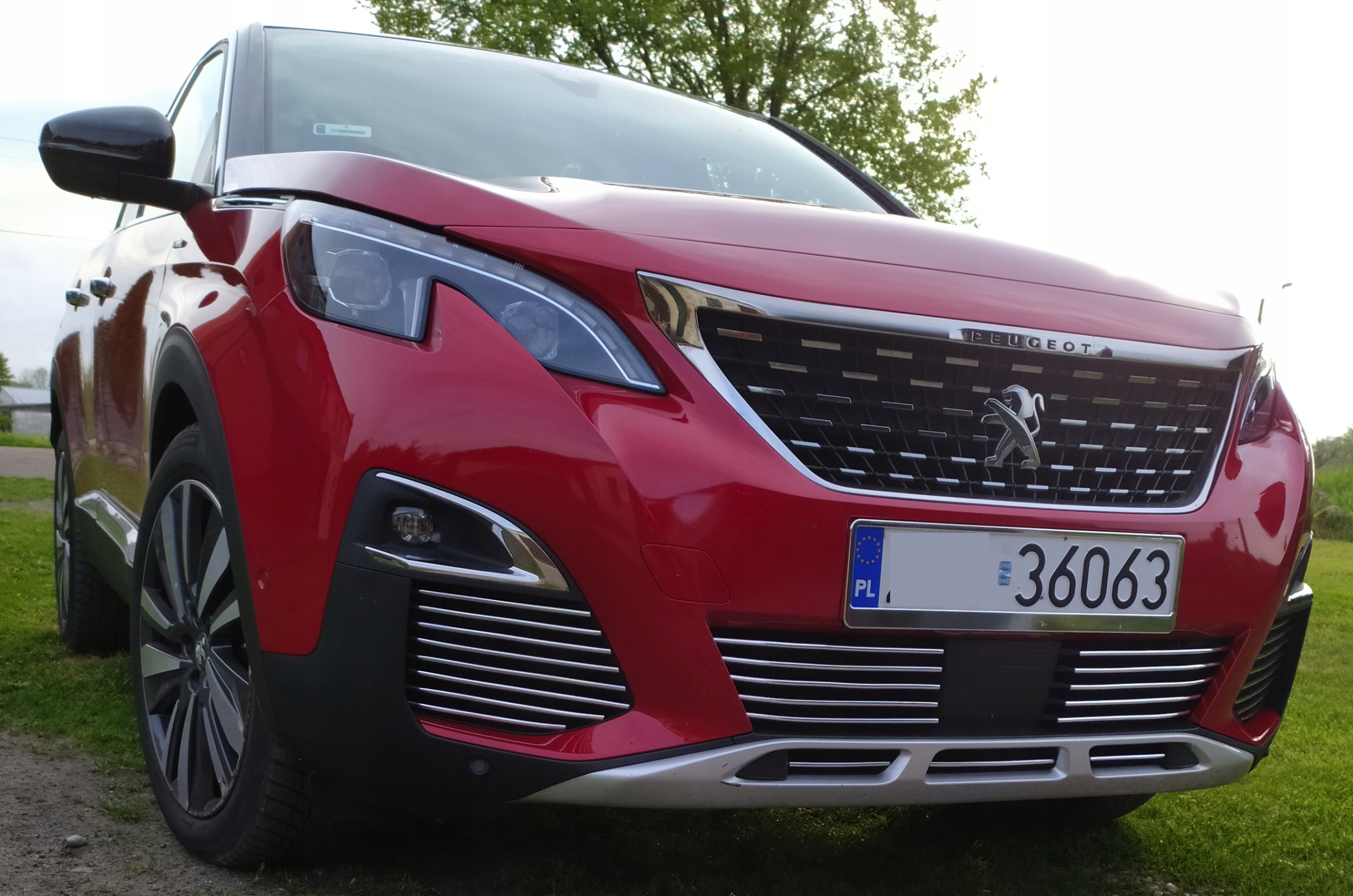 Peugeot 3008 II - rešetka s kromom