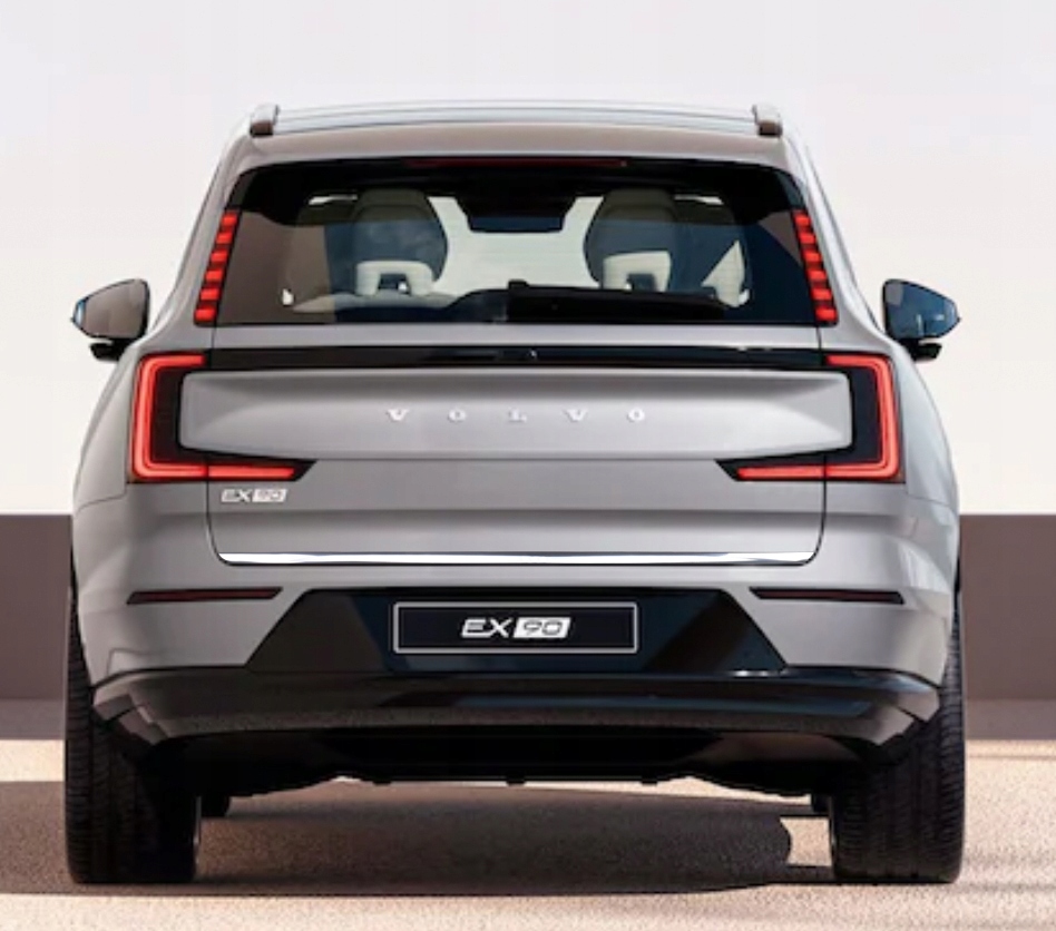 Kromirana letev - pogled od zadaj