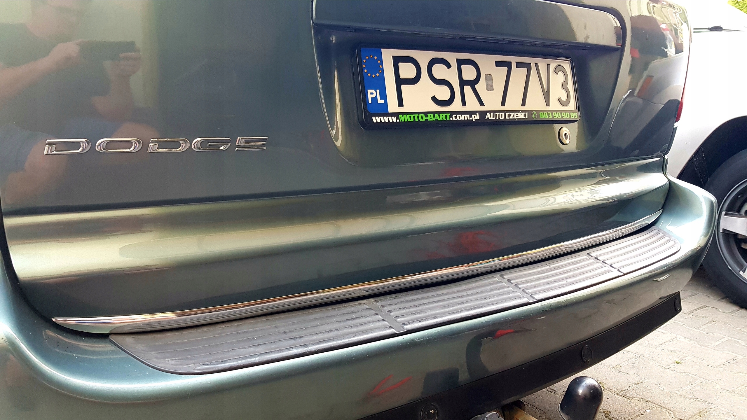 Kromirana obloga za poklopac prtljažnika - detalji