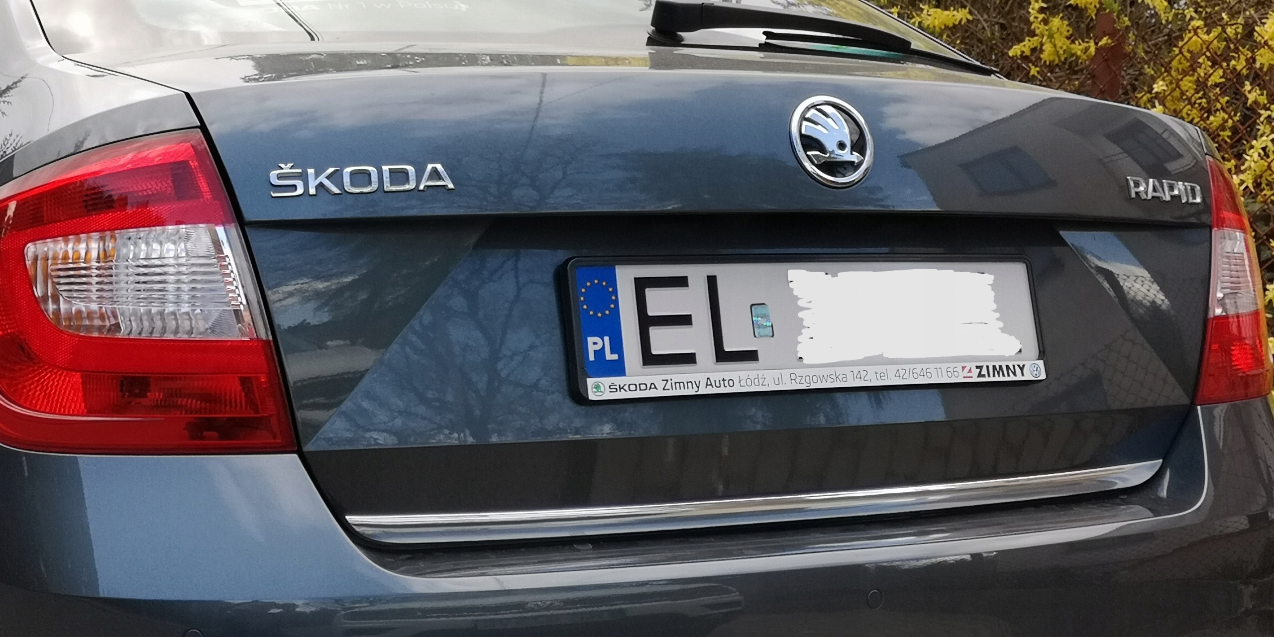 Kromirana traka za poklopac prtljažnika