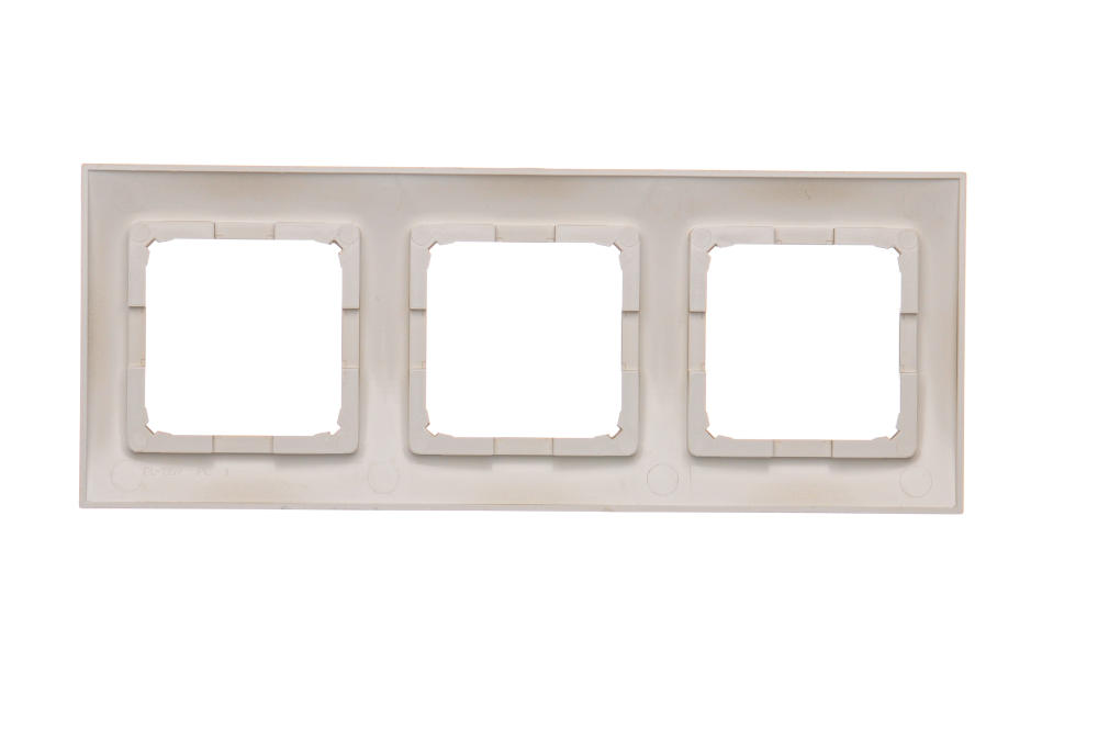 Simon54 Ramka na 3-moduł DR3/44 złoty