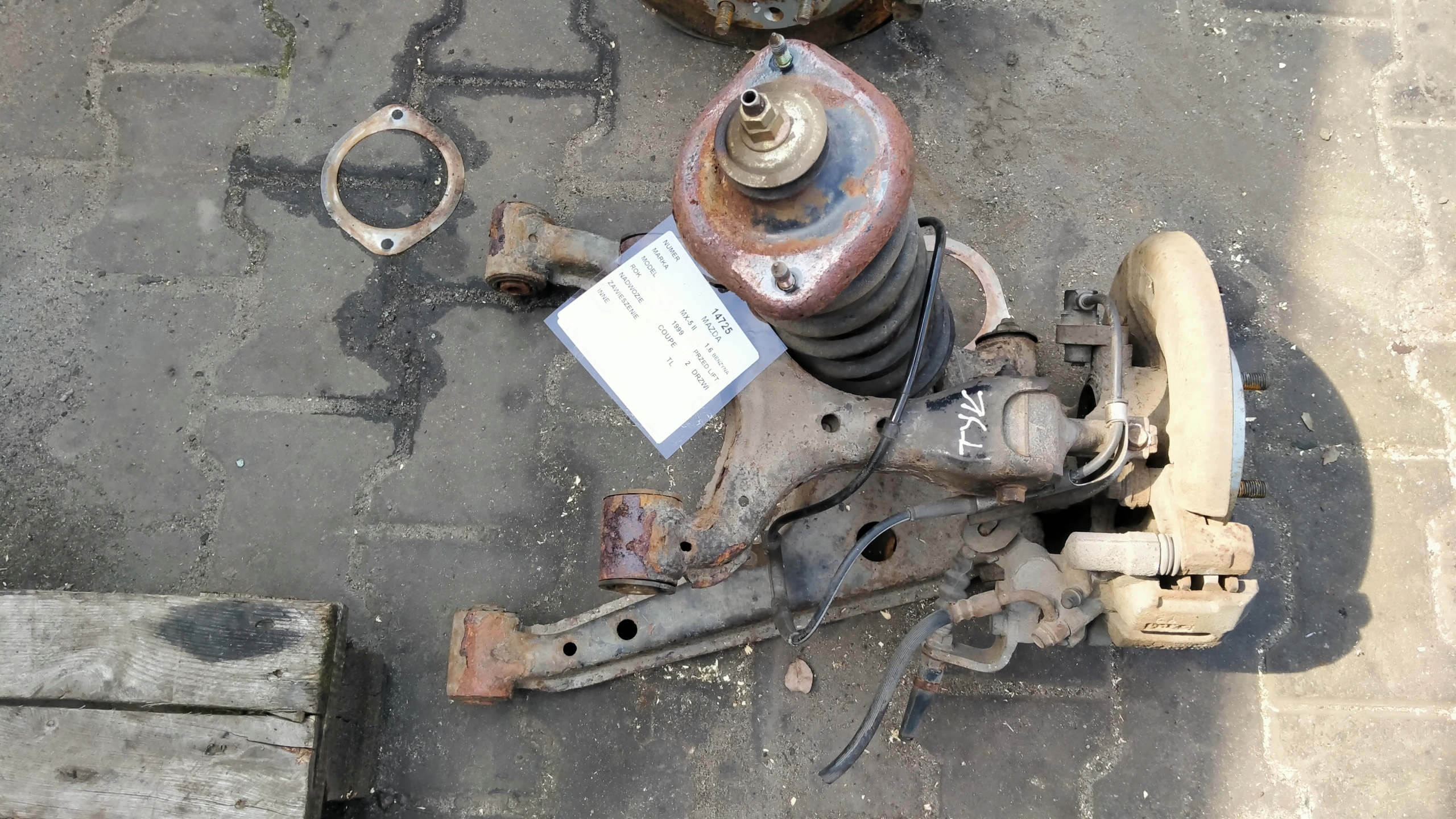 Mazda MX 5 II 1,6B zawieszenie tylne lewe • PERS