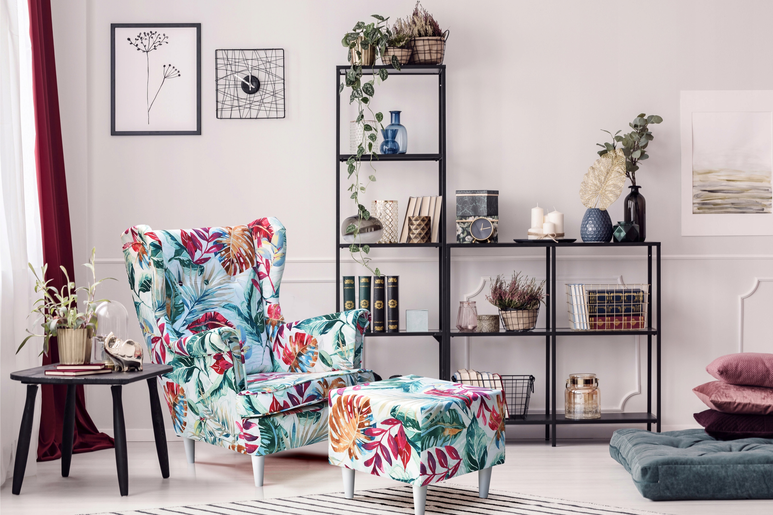 Fotel uszak ARI PRINT z podnóżkiem skandynawski wzór 3D