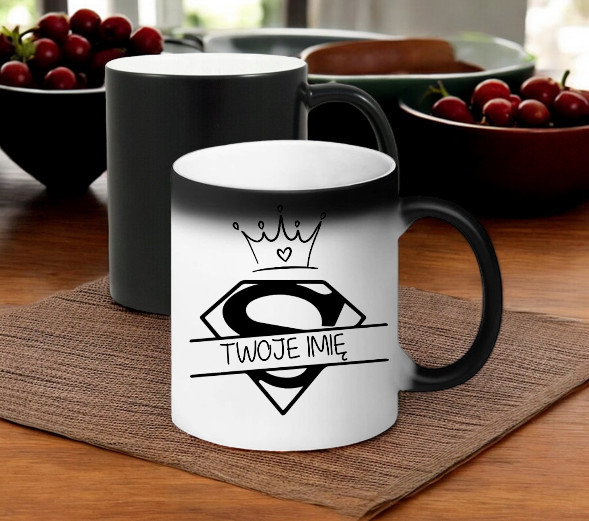 KUBEK MAGICZNY Z NADRUKIEM PREZENT DLA DZIEWCZYNY ŻONY DZIEŃ KOBIET IMIĘ