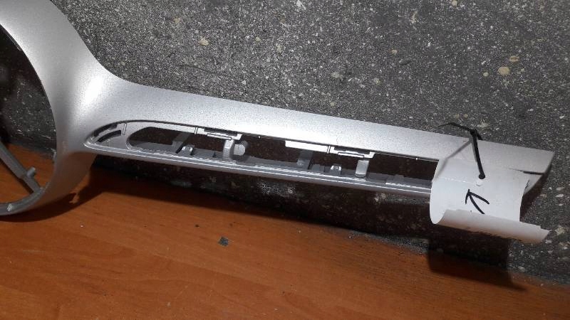 A25388802 GRILL ATRAPA MERCEDES GLC