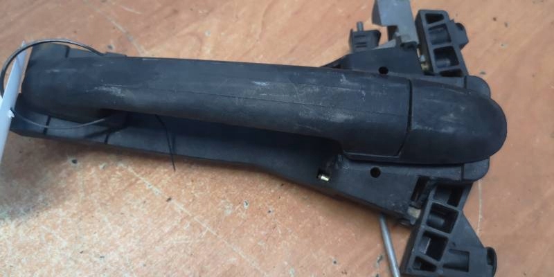 Klamka drzwi prawa tył mercedes w168